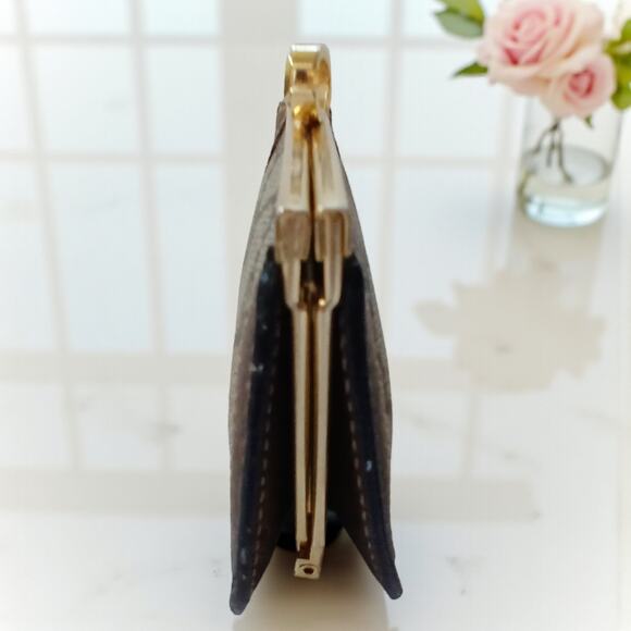 Authentic Gucci Vintage GG Monogram Kisslock Double Coin Purse MSRP $799 - Picture 5 of 12